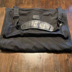 TUMI Garment Bag Bi-Fold Carry On Suit Dress Travel Bag Black
